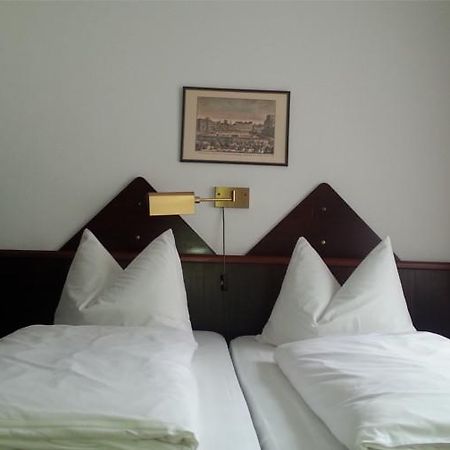 Hotel Corona Frankfurt am Main Bagian luar foto