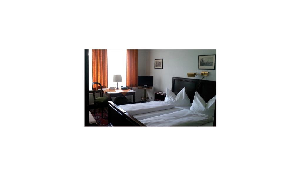 Hotel Corona Frankfurt am Main Bagian luar foto