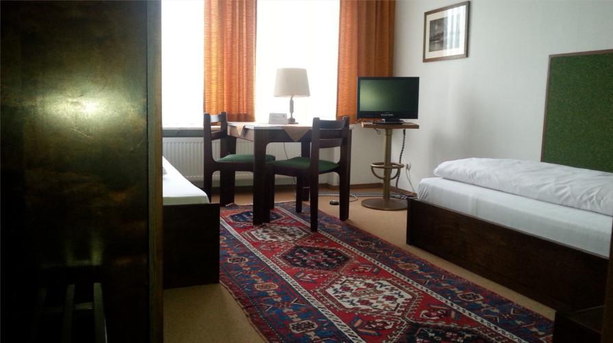 Hotel Corona Frankfurt am Main Bagian luar foto